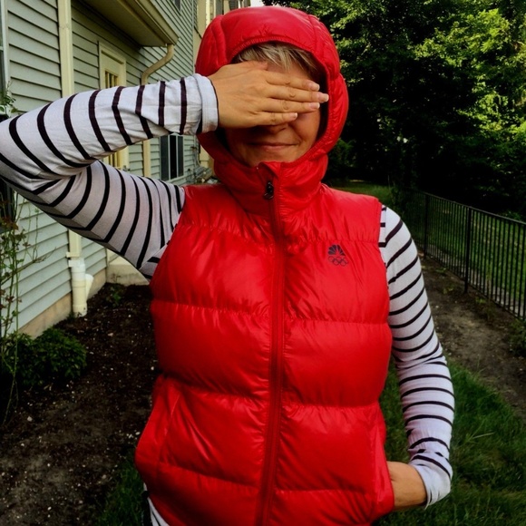 Nike red polyester goose down vest XS